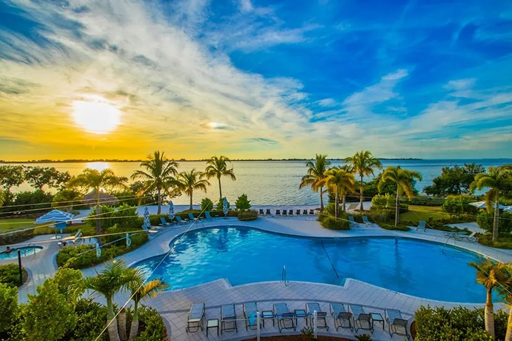 311 SAPPHIRE LAKE DRIVE #202 Bradenton, FL 34209
