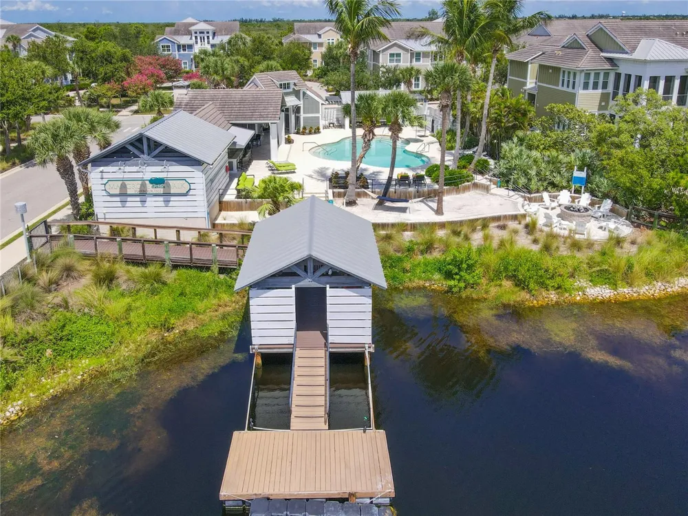 311 SAPPHIRE LAKE DRIVE #202 Bradenton, FL 34209
