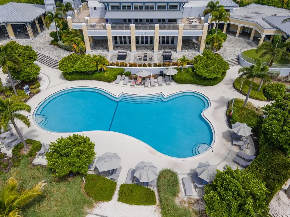 311 SAPPHIRE LAKE DRIVE #202 Bradenton, FL 34209