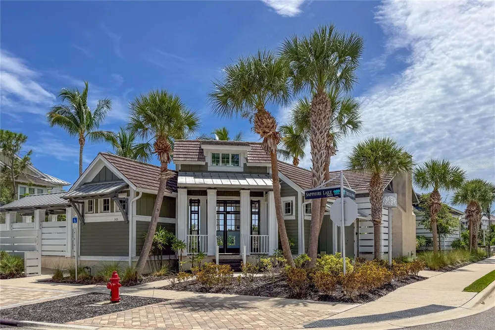 311 SAPPHIRE LAKE DRIVE #202 Bradenton, FL 34209