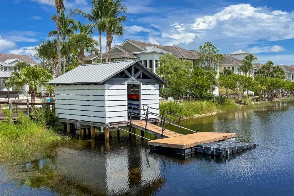 311 SAPPHIRE LAKE DRIVE #202 Bradenton, FL 34209