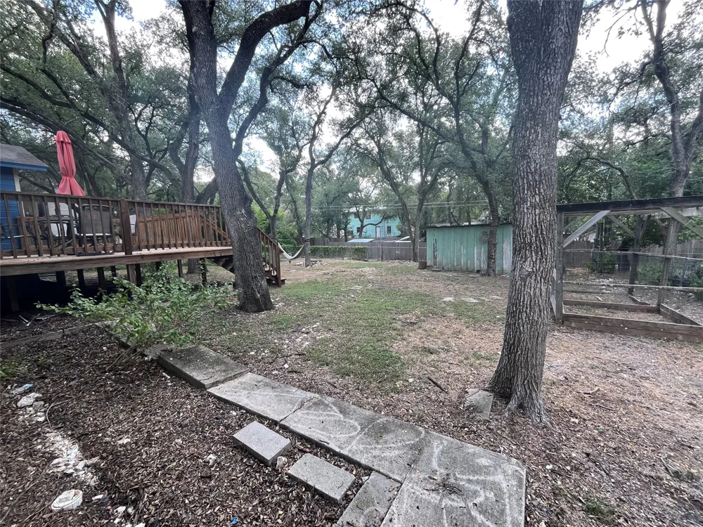 134 E Hillcrest Drive San Marcos, TX 78666