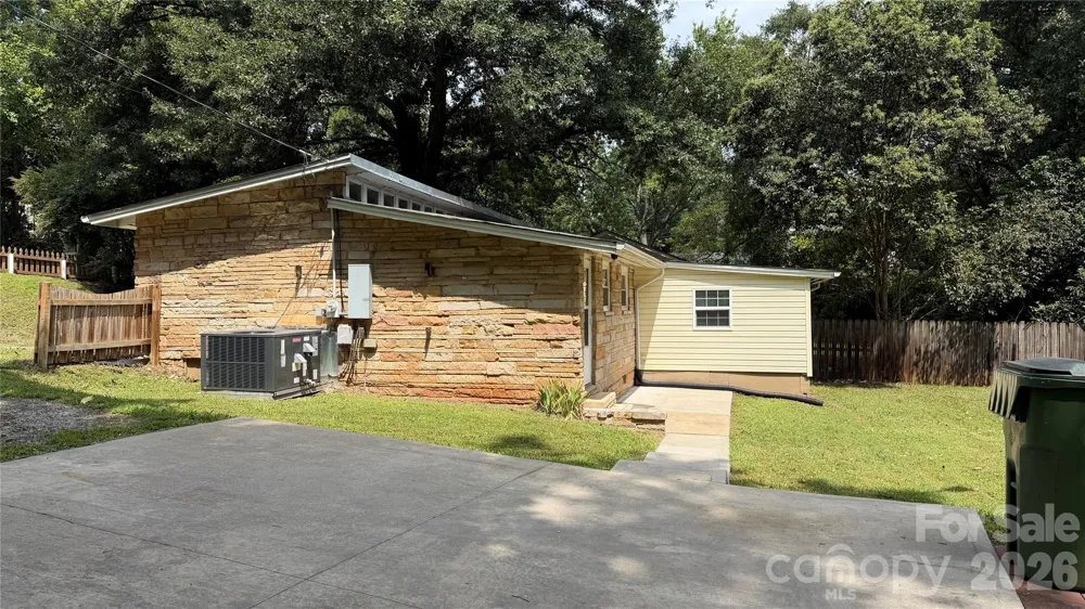 216 Auten Circle Mount Holly, NC 28120