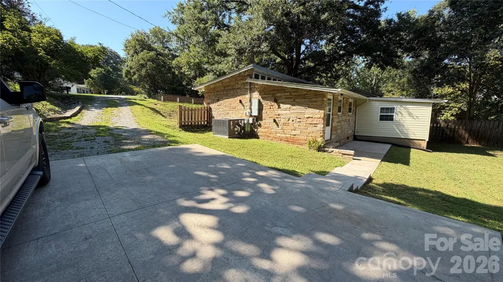 216 Auten Circle Mount Holly, NC 28120