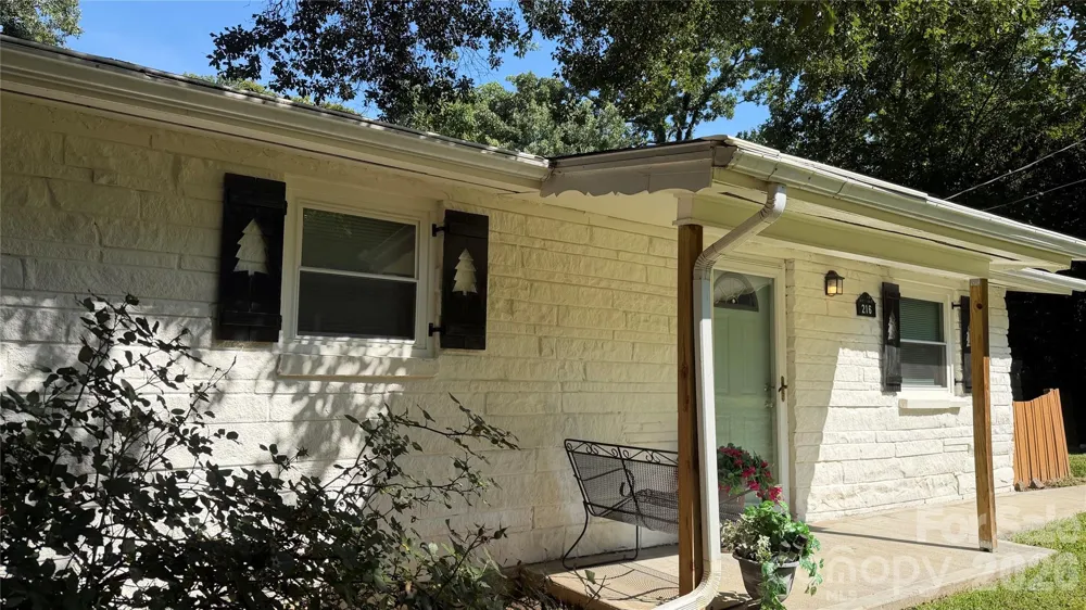 216 Auten Circle Mount Holly, NC 28120