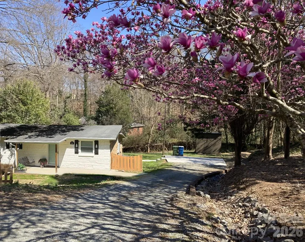 216 Auten Circle Mount Holly, NC 28120