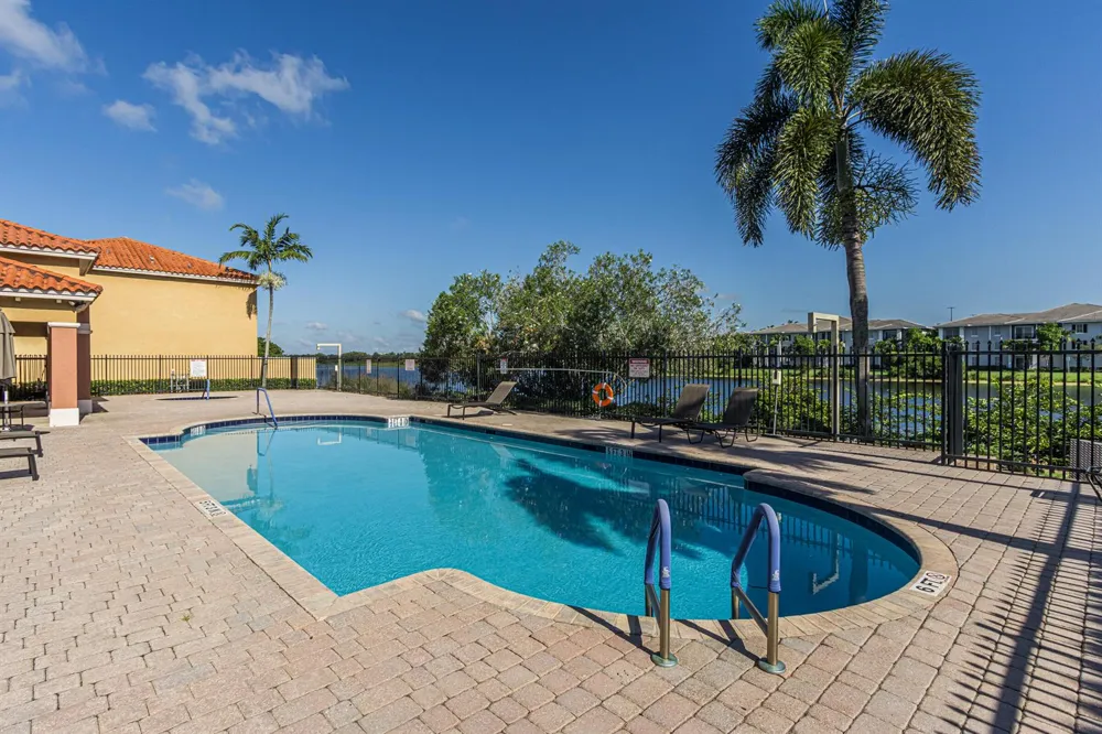 626 SW 106TH AVENUE #1512 Pembroke Pines, FL 33025
