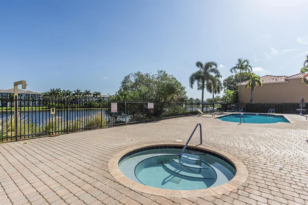 626 SW 106TH AVENUE #1512 Pembroke Pines, FL 33025
