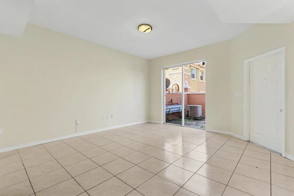 626 SW 106TH AVENUE #1512 Pembroke Pines, FL 33025