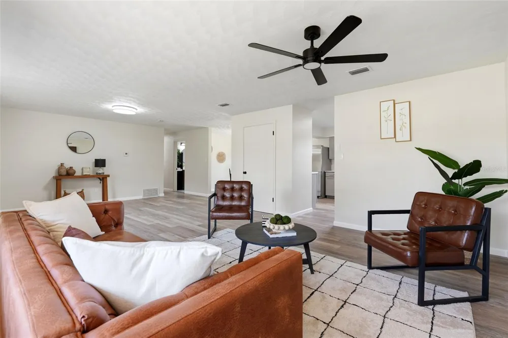 1617 SE 14TH AVENUE Gainesville, FL 32641