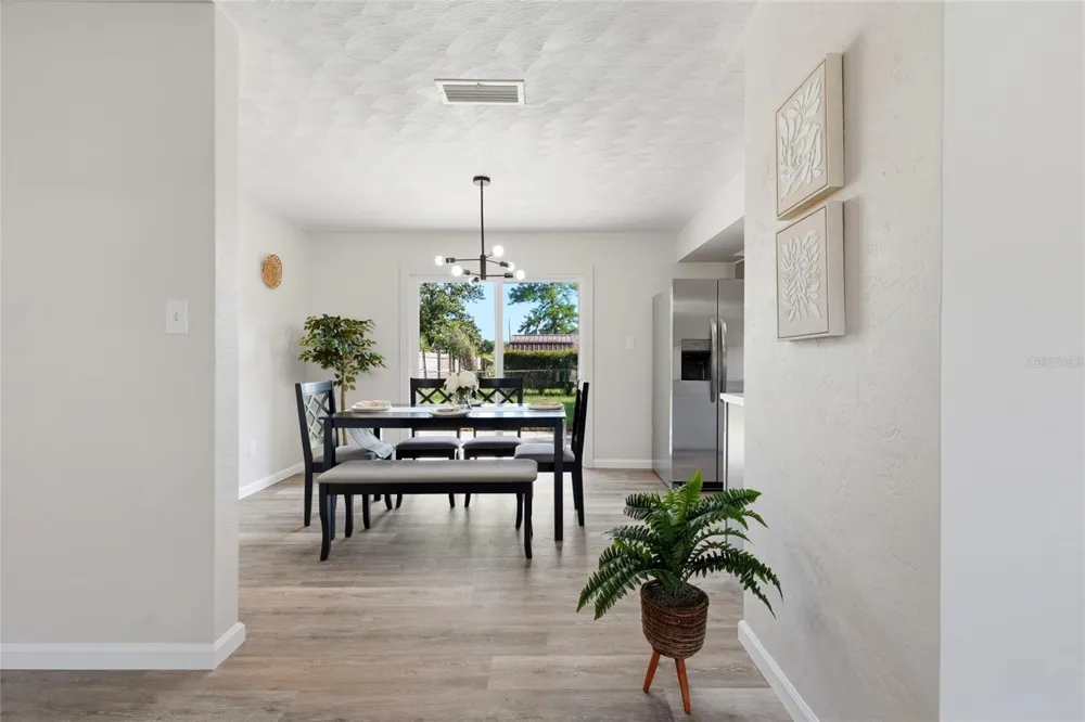 1617 SE 14TH AVENUE Gainesville, FL 32641