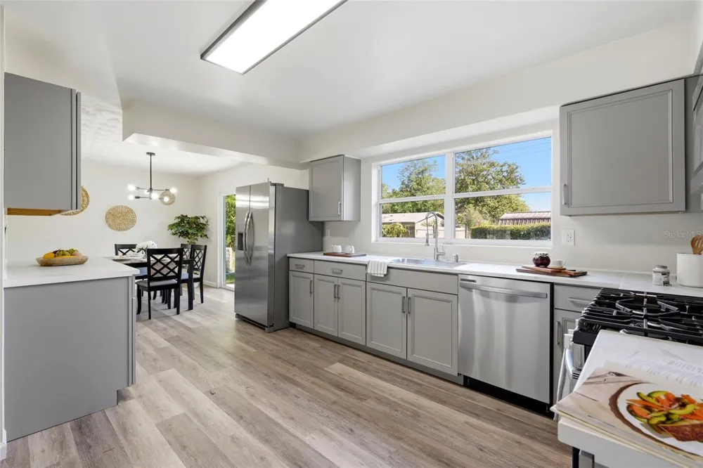 1617 SE 14TH AVENUE Gainesville, FL 32641