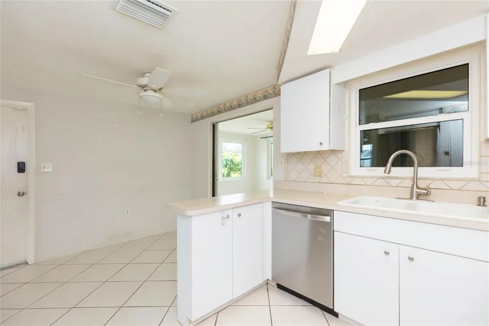 1447 WEYFORD LANE Holiday, FL 34691
