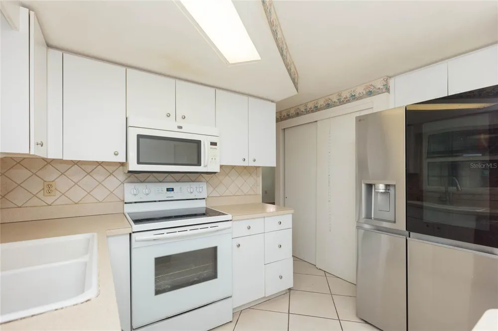 1447 WEYFORD LANE Holiday, FL 34691