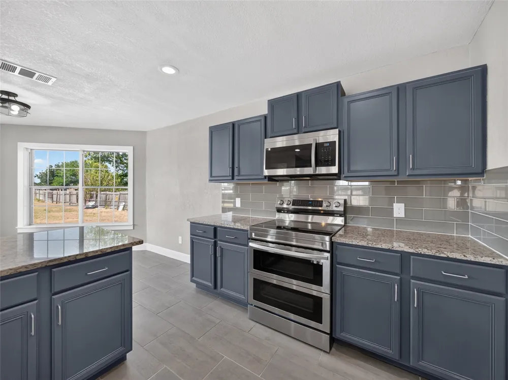 3000 Ridgemont Lane Kyle, TX 78640