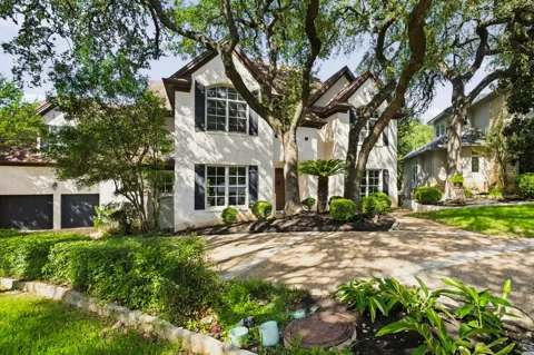 2900 Meandering River Court