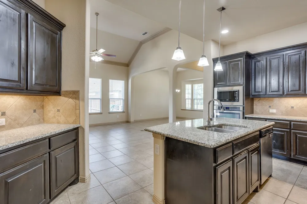 4604 Brookside Drive Denton, TX 76226