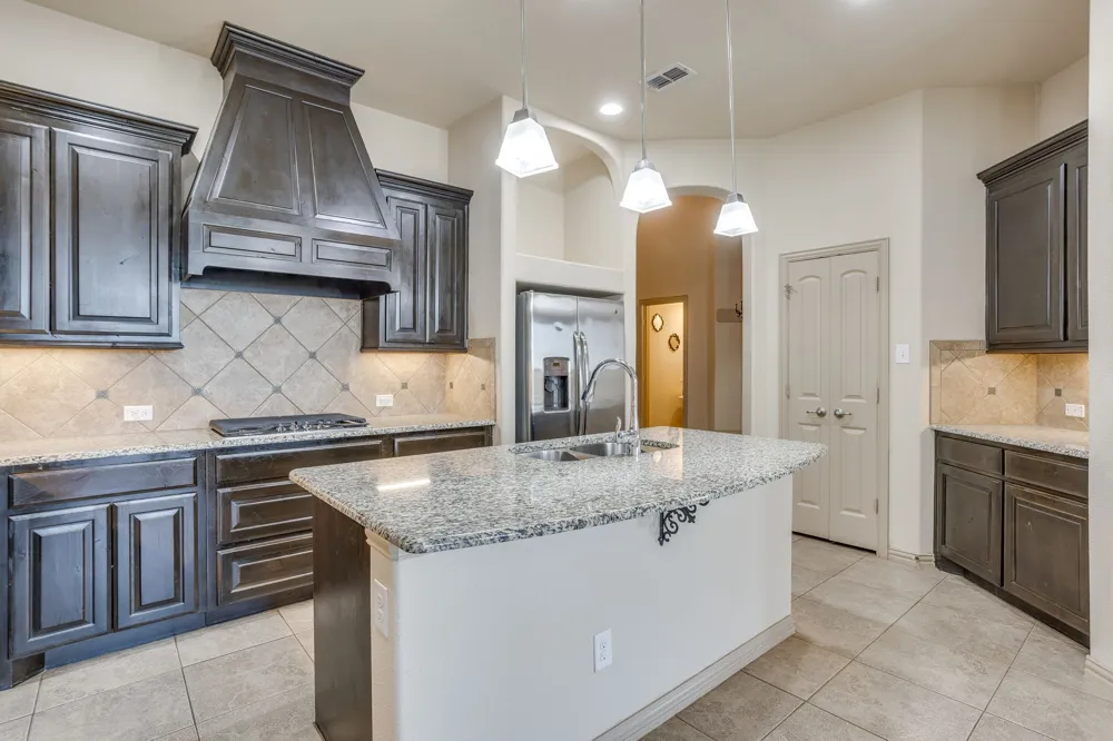 4604 Brookside Drive Denton, TX 76226