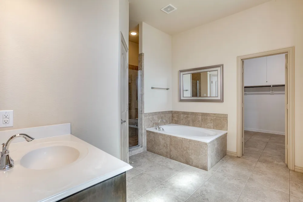 4604 Brookside Drive Denton, TX 76226