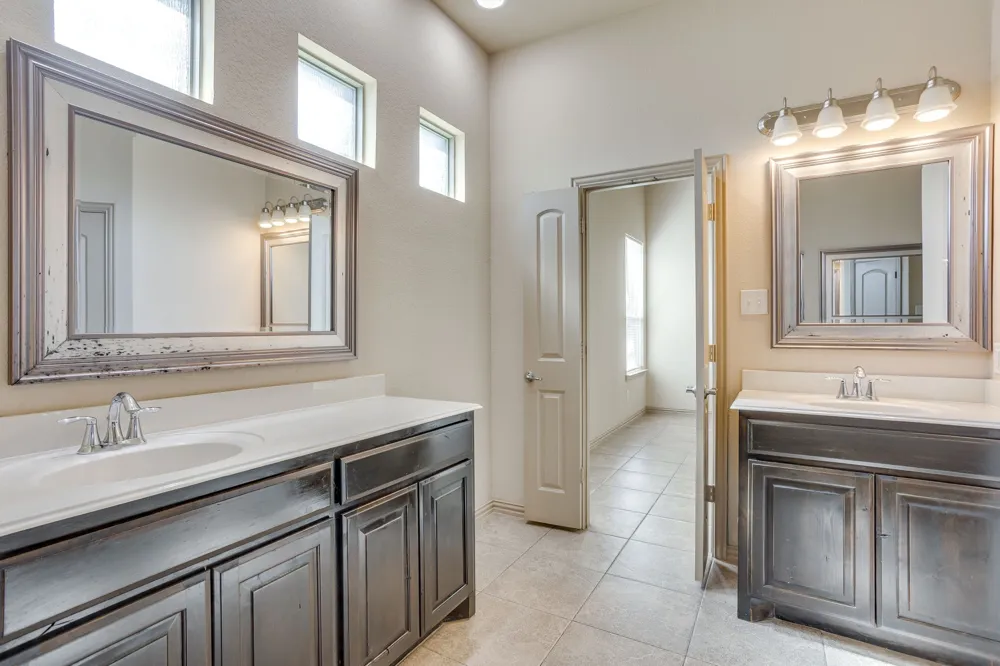 4604 Brookside Drive Denton, TX 76226