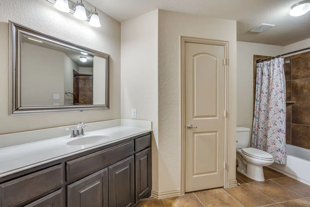 4604 Brookside Drive Denton, TX 76226