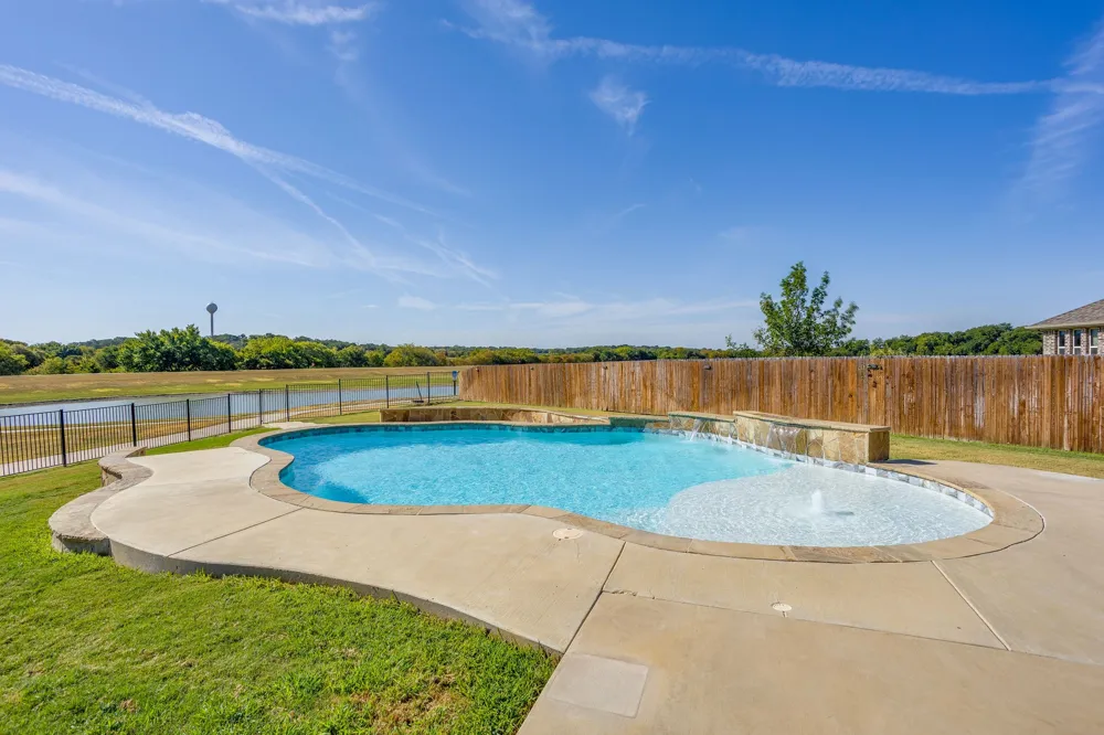 4604 Brookside Drive Denton, TX 76226