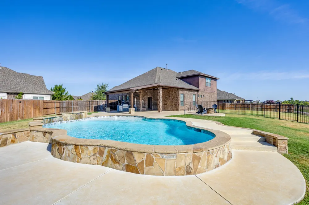 4604 Brookside Drive Denton, TX 76226