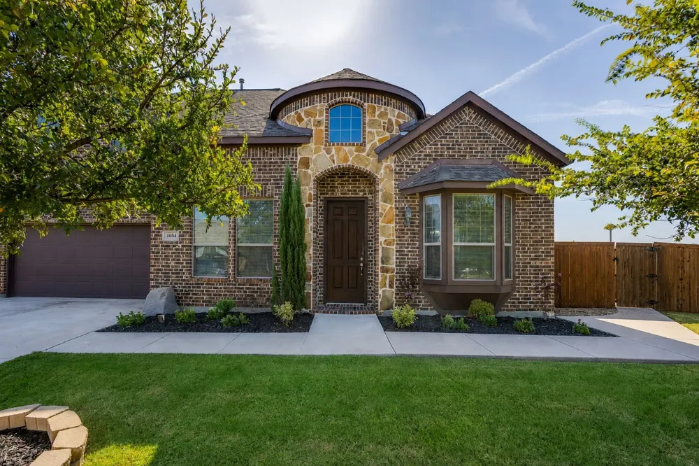 4604 Brookside Drive Denton, TX 76226