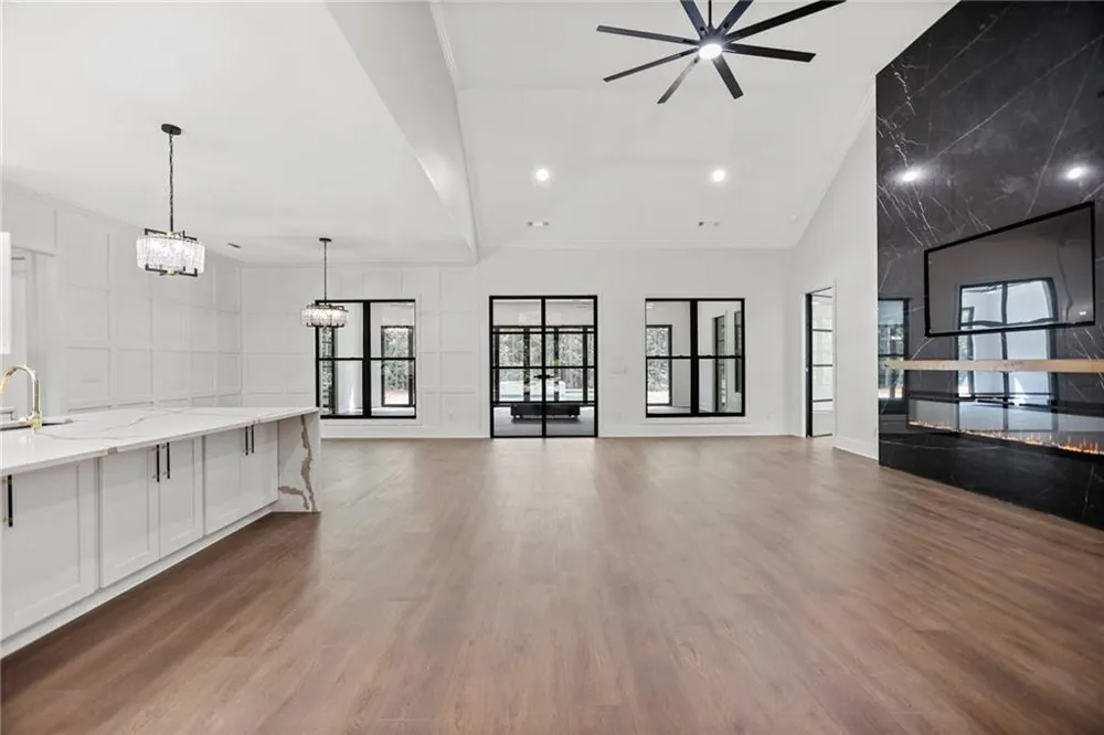 9800 Cedar Grove Road Chattahoochee Hills, GA 30213