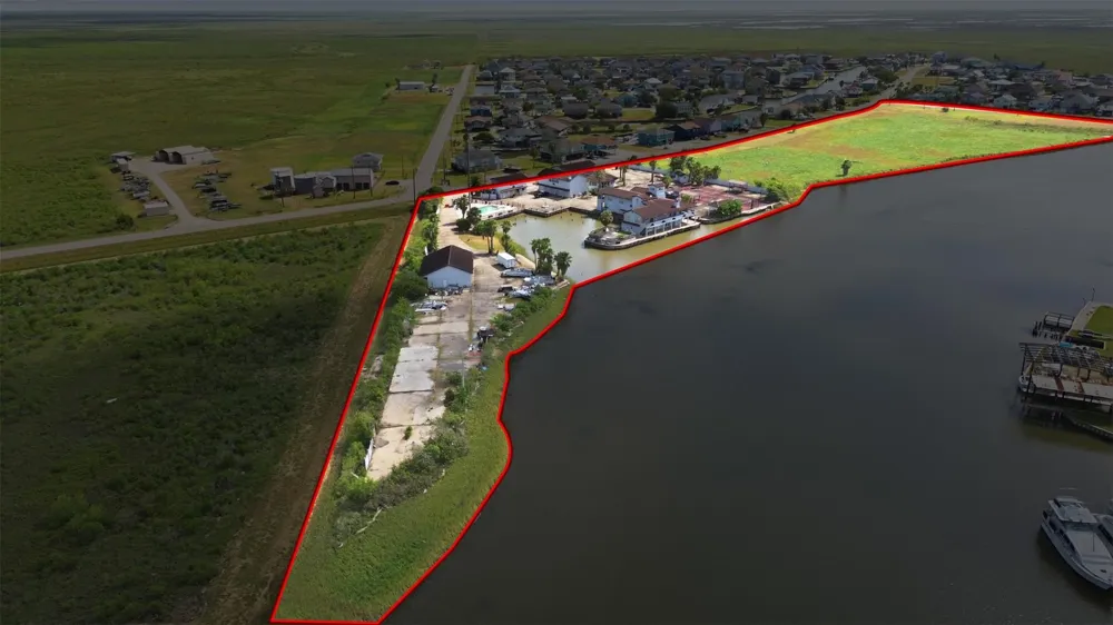 1500 Blue Water Drive Freeport, TX 77541