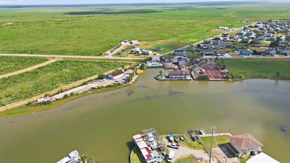 1500 Blue Water Drive Freeport, TX 77541