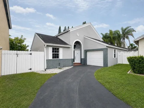 1181 SW 108th Ter