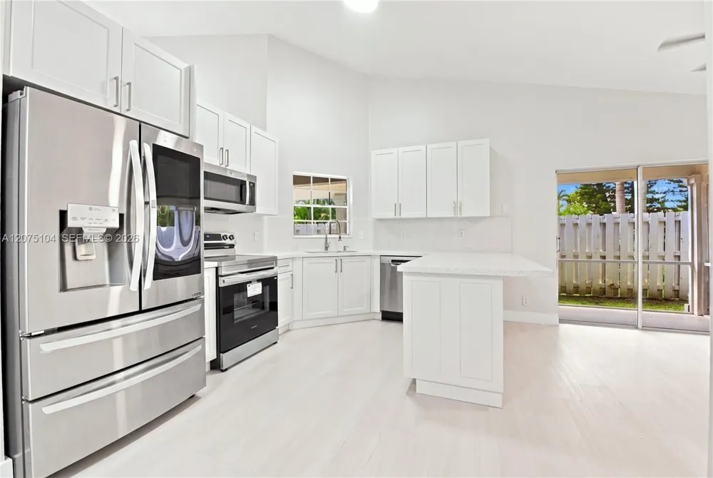 1181 SW 108th Ter Davie, FL 33324