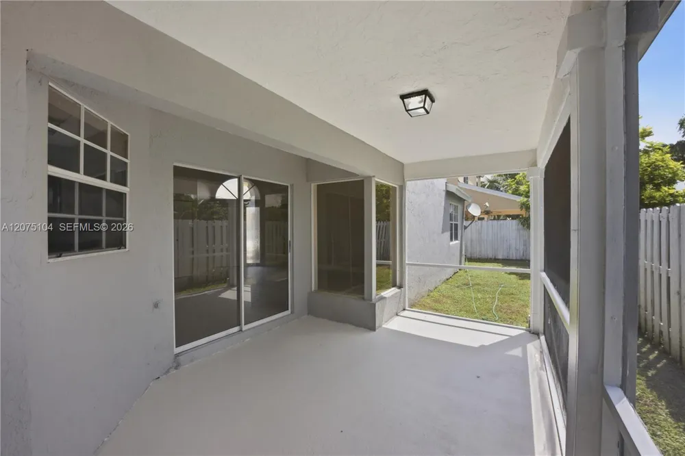 1181 SW 108th Ter Davie, FL 33324