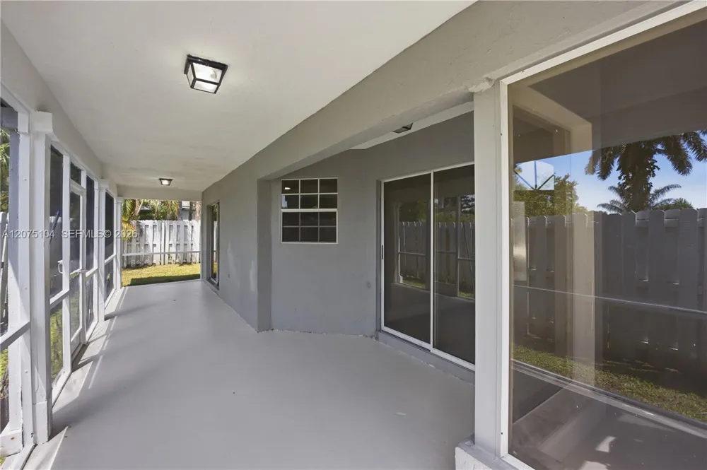 1181 SW 108th Ter Davie, FL 33324