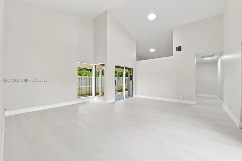 1181 SW 108th Ter Davie, FL 33324