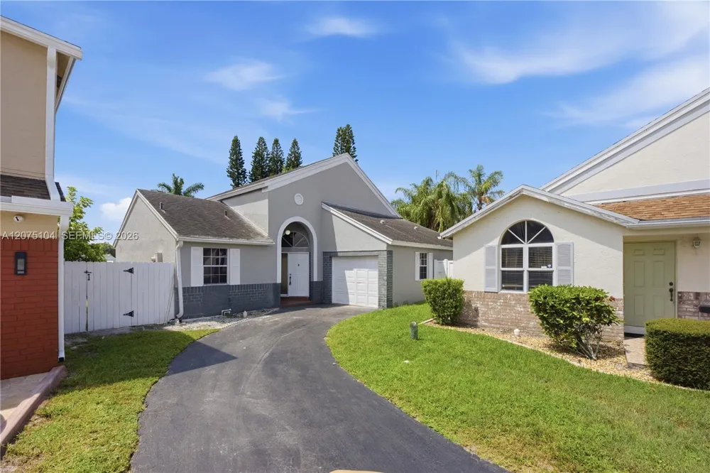 1181 SW 108th Ter Davie, FL 33324