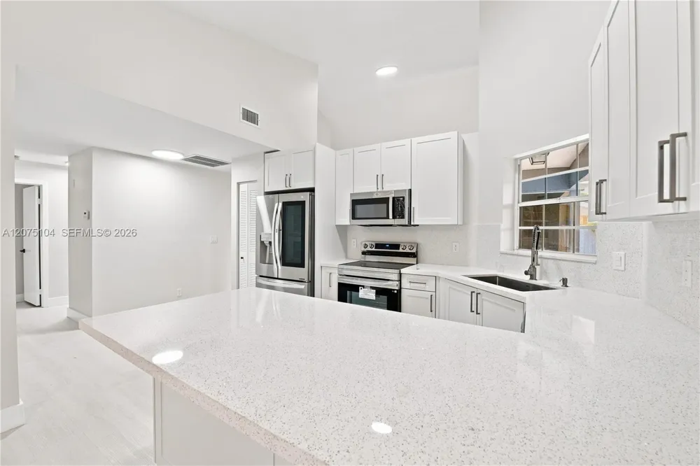 1181 SW 108th Ter Davie, FL 33324