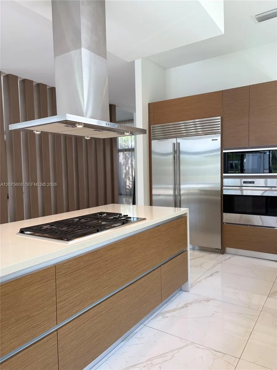 16600 Sunset Way Weston, FL 33326