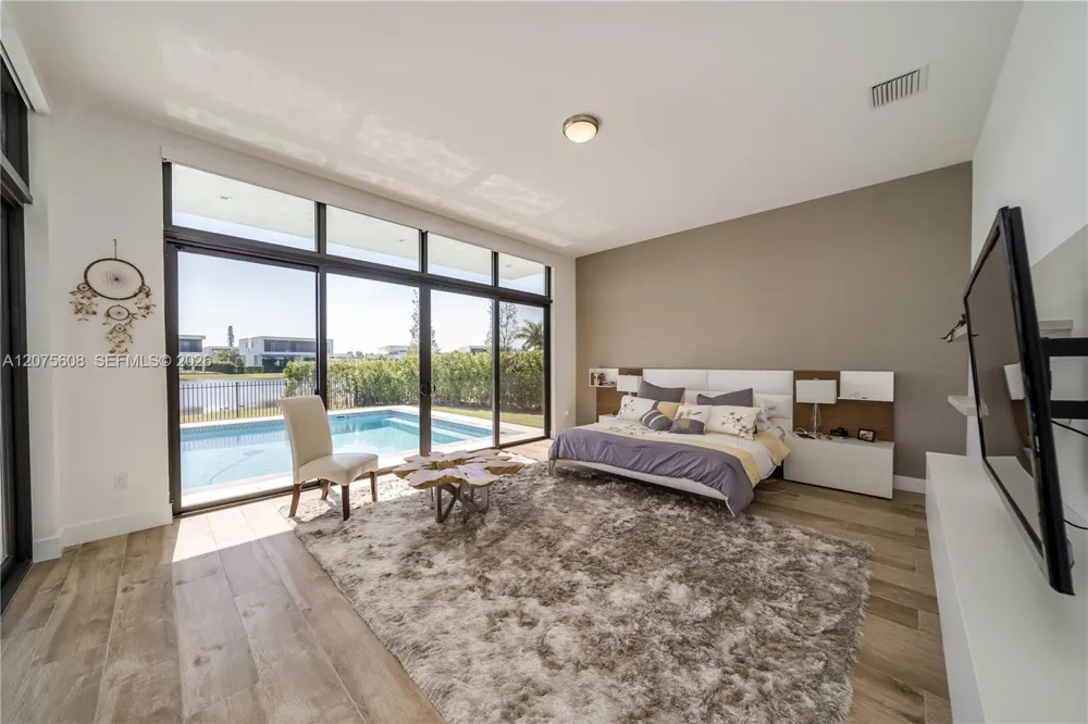 16600 Sunset Way Weston, FL 33326