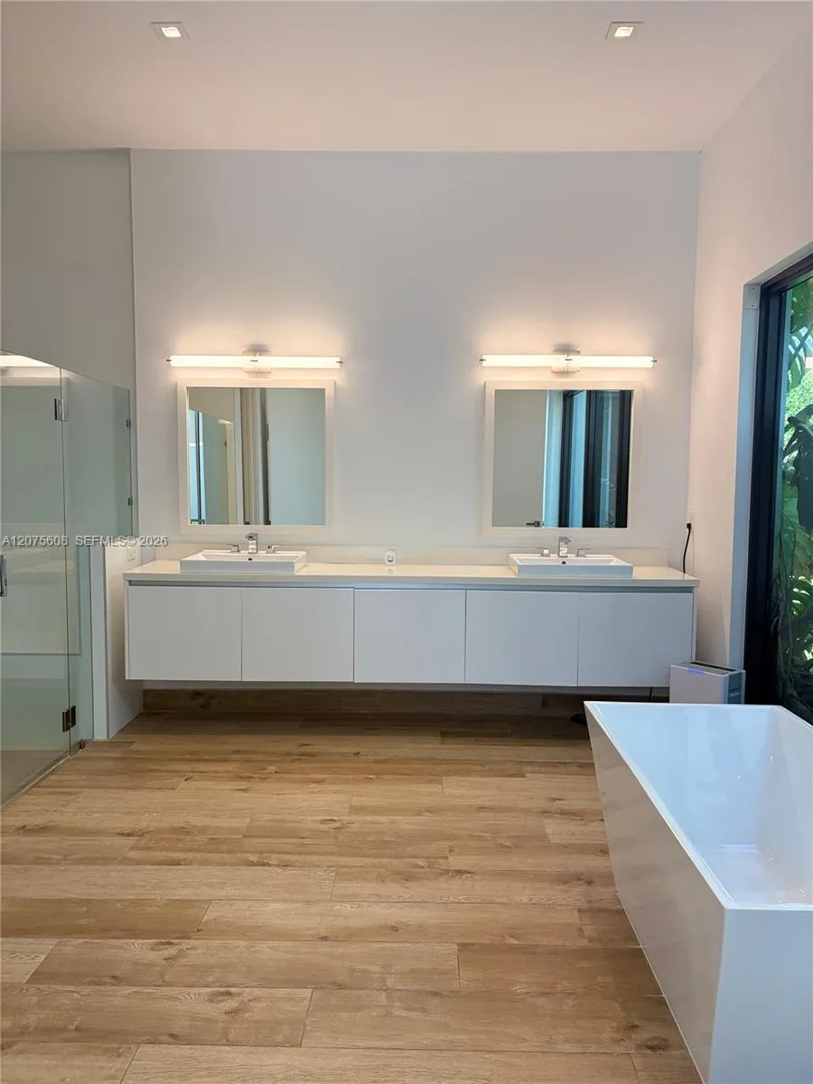 16600 Sunset Way Weston, FL 33326