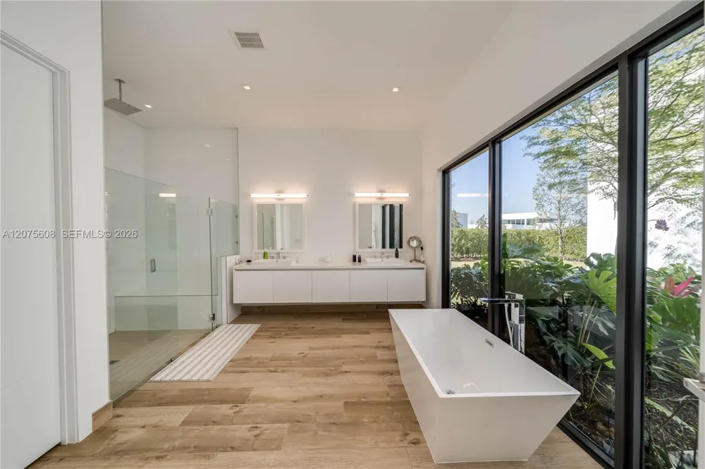 16600 Sunset Way Weston, FL 33326