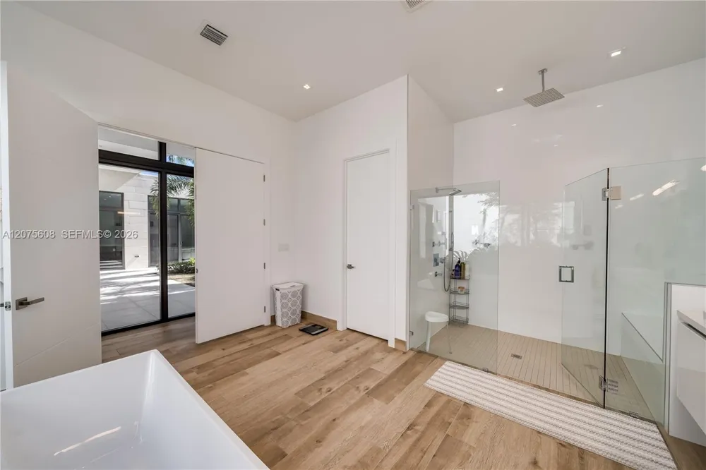 16600 Sunset Way Weston, FL 33326