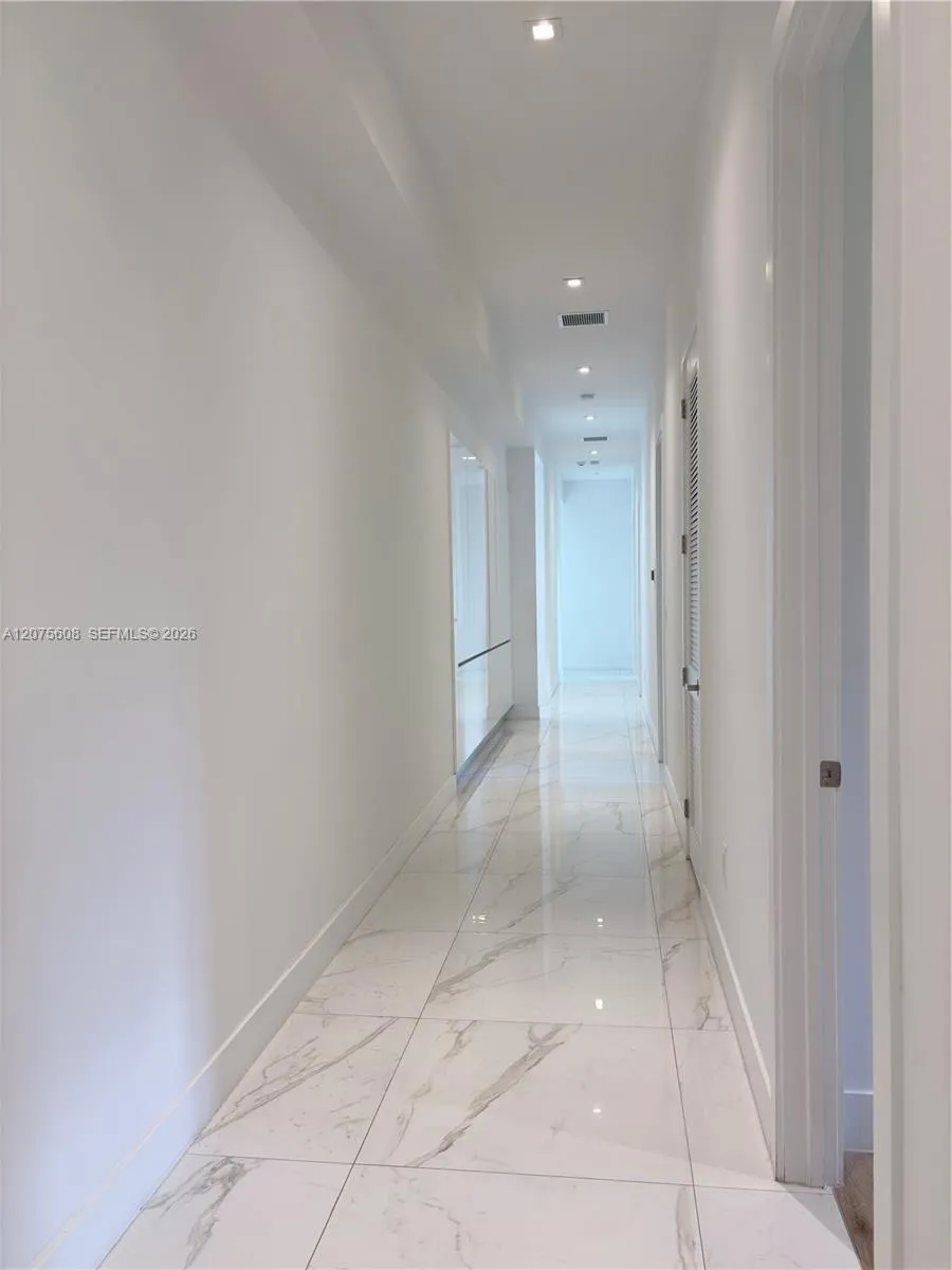 16600 Sunset Way Weston, FL 33326