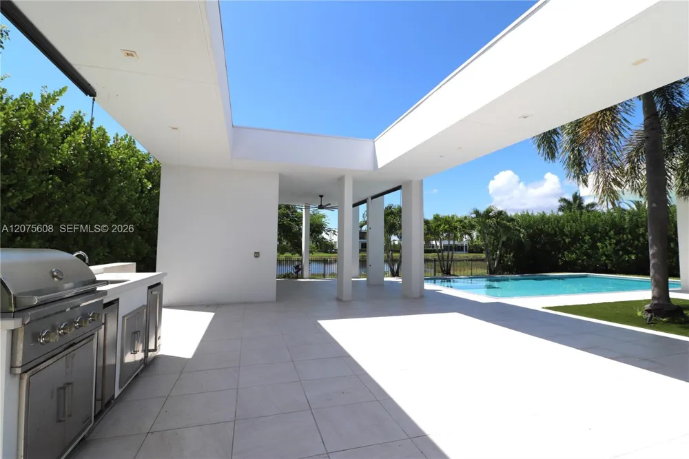 16600 Sunset Way Weston, FL 33326