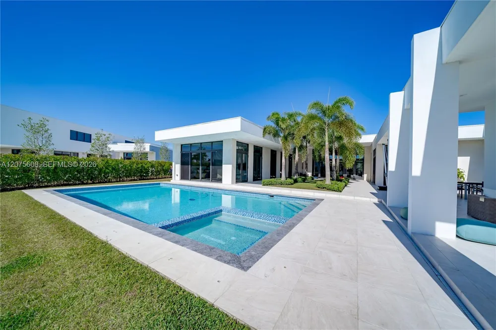 16600 Sunset Way Weston, FL 33326