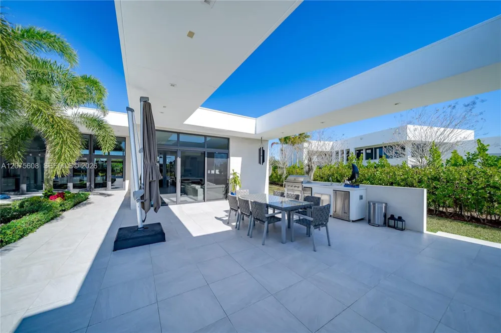 16600 Sunset Way Weston, FL 33326
