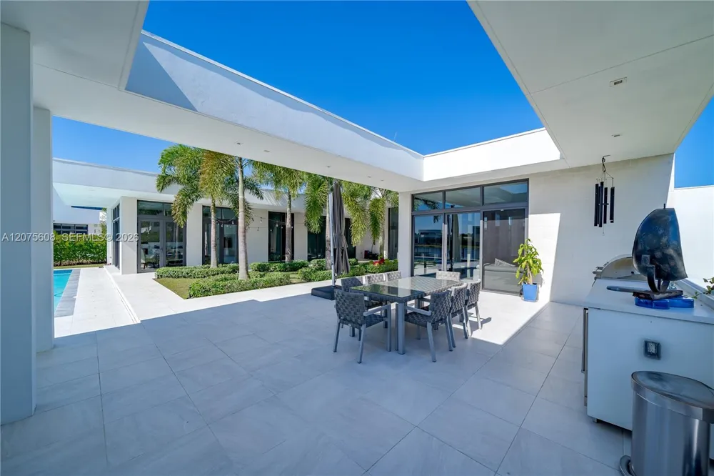 16600 Sunset Way Weston, FL 33326