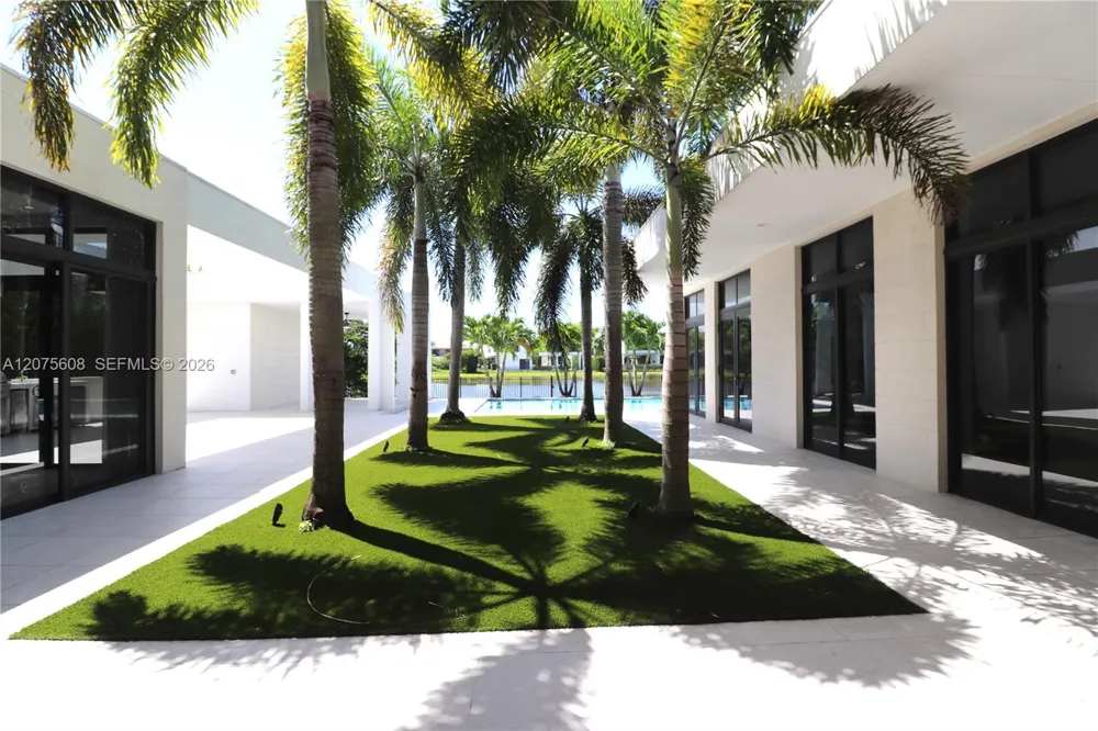 16600 Sunset Way Weston, FL 33326
