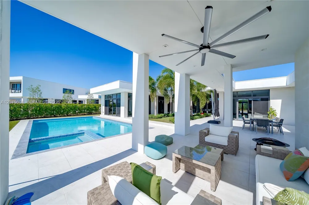 16600 Sunset Way Weston, FL 33326